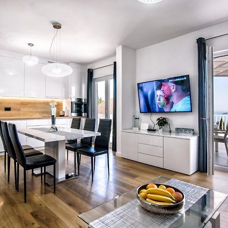 Aurora Seaview Apartment 믈리니 외부 사진