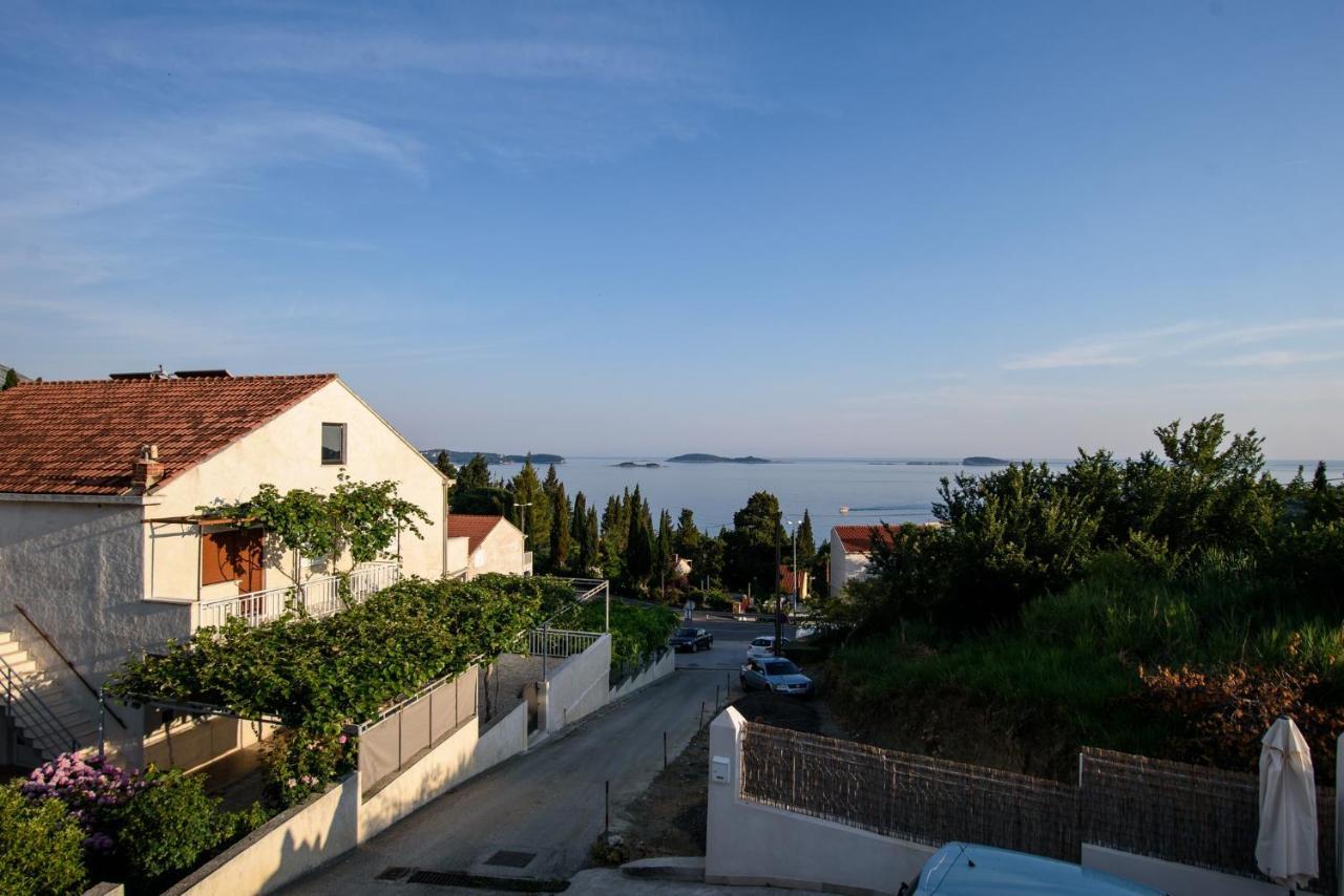 Aurora Seaview Apartment 믈리니 외부 사진