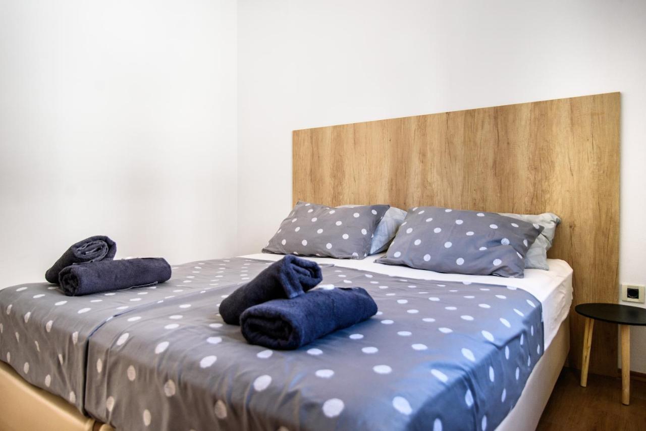 Aurora Seaview Apartment 믈리니 외부 사진