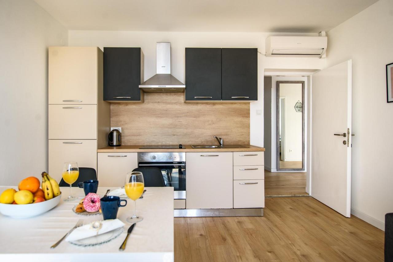 Aurora Seaview Apartment 믈리니 외부 사진