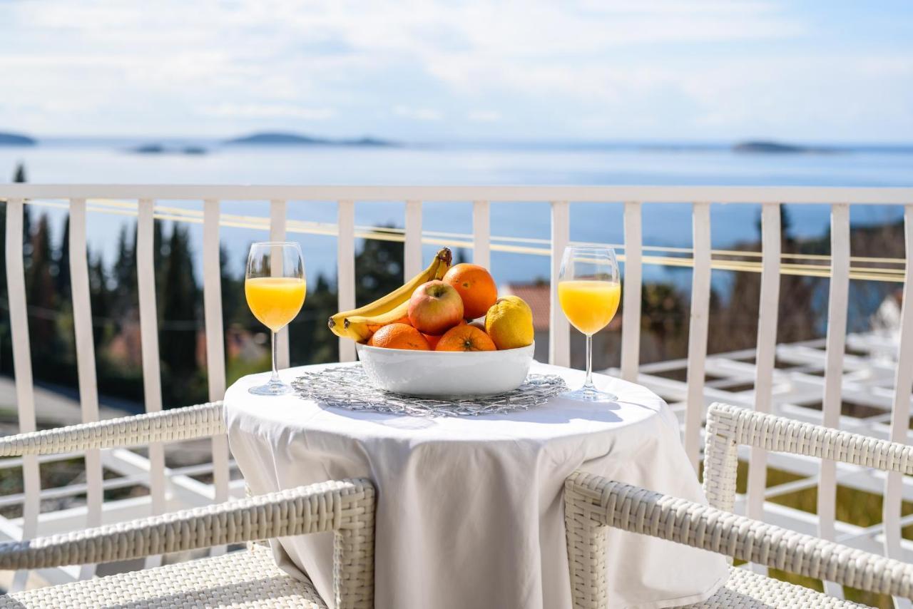 Aurora Seaview Apartment 믈리니 외부 사진